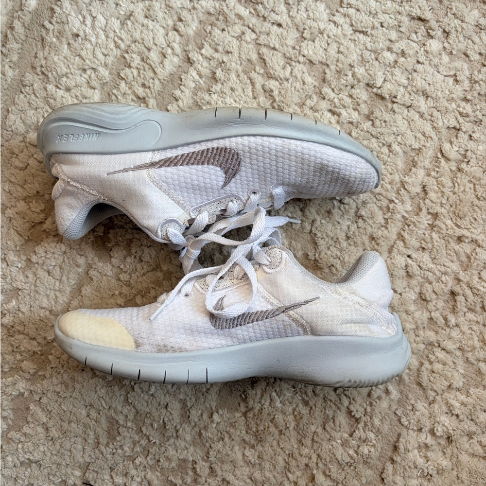 Nike Flex Women's White Running Shoes 7.5